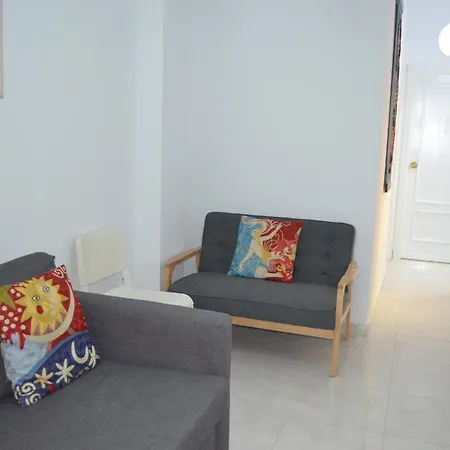 Apartamento Stunning 2 Bedroom Fully Refurbished With Air-conditioning *
