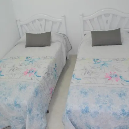 Stunning 2 Bedroom Fully Refurbished With Air-conditioning Apartment Alicante
