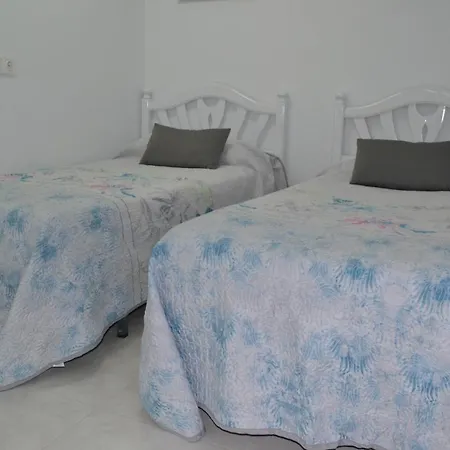 Stunning 2 Bedroom Fully Refurbished With Air-conditioning Apartment Alicante